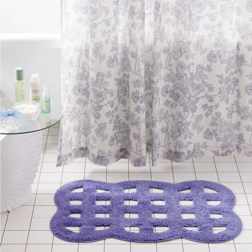 UO HOME Urban Outfitters Purple Bath Mat 20¨x30¨NWT NEW